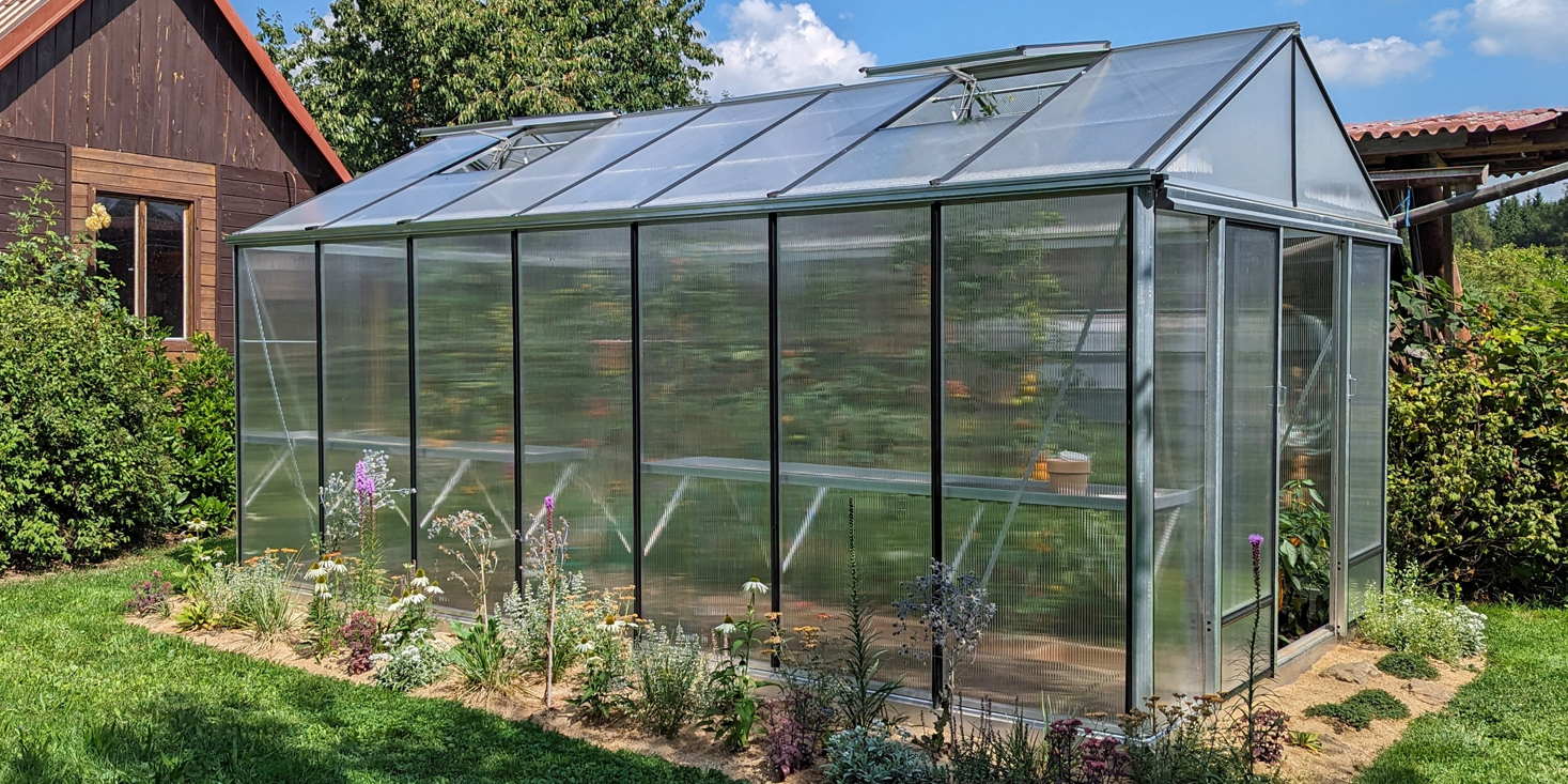 Aluminium polycarbonate greenhouse VENTUS | Gardenis Aluminium polycarbonate greenhouse VENTUS drivhus vinterhage växthus orangeri växthus aluminium kasvihuoneet orangeria udestuer kasvuhoone siltumnīcas ziemas dārzi gewächshäuser wintergärten orangerie szklarnia ogrodowa ogrody zimowe | Gardenis