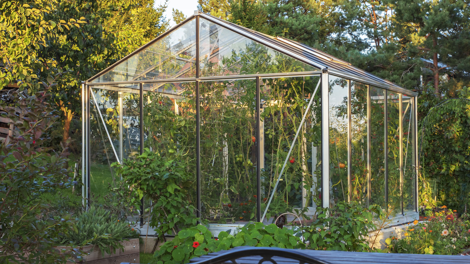 VENTUS-stiklinis-aliuminis-siltnamis-Gardenis