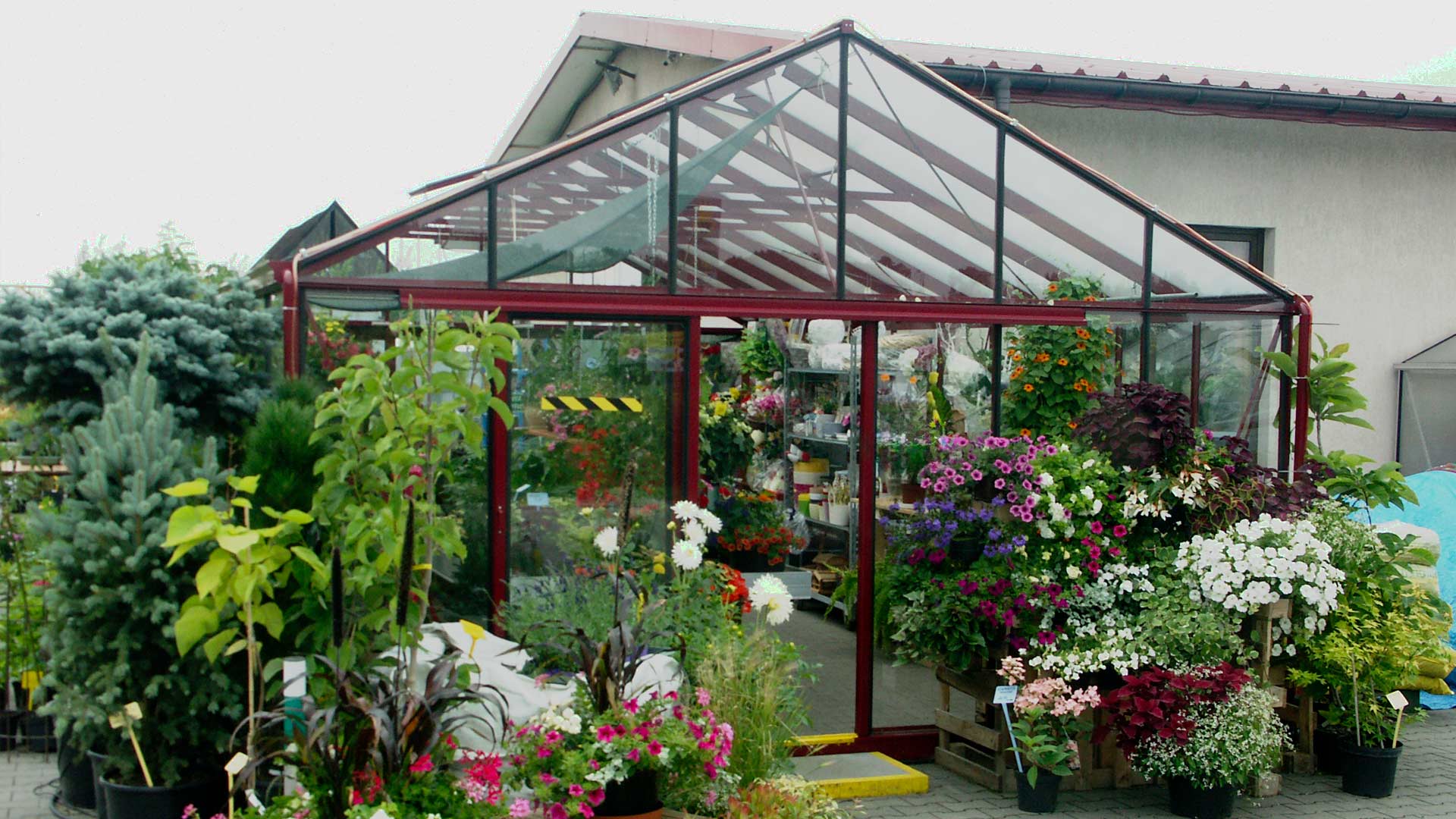 MAGNA-siltnamis-oranzerija-sodo-centrui-Gardenis