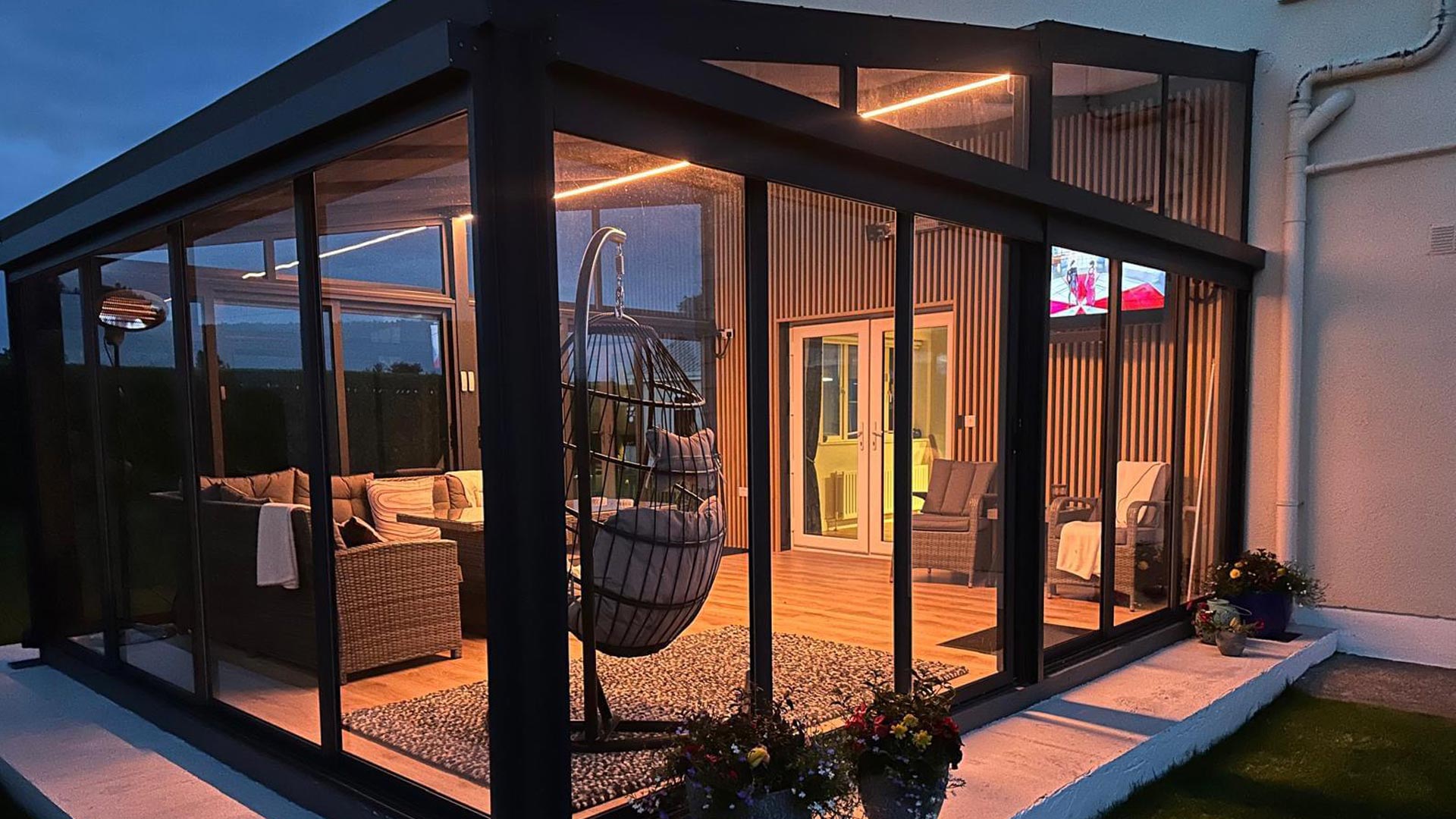 Verandų stiklinimas rėminė stiklinimo sistema terasų stiklinimas kaina