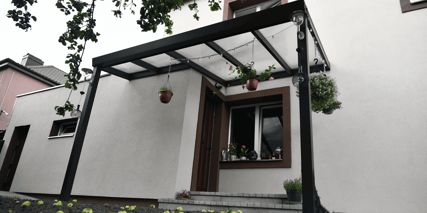 SOLAR ROOF EXTRA STRONG stoginė prie namo