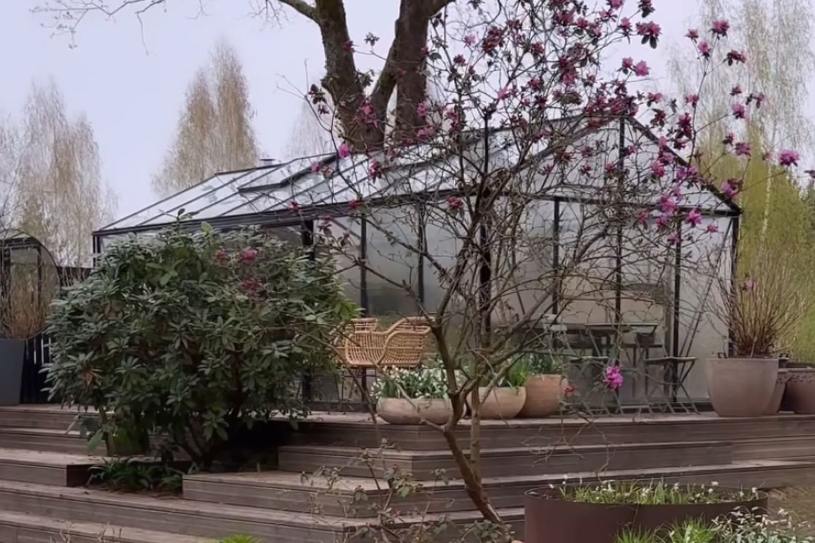 Aluminum greenhouse orangery VENTUS tempered glass | Gardenis Aluminum greenhouse orangery VENTUS tempered glass drivhus vinterhage växthus orangeri växthus aluminium kasvihuoneet orangeria udestuer kasvuhoone siltumnīcas ziemas dārzi gewächshäuser wintergärten orangerie szklarnia ogrodowa ogrody zimowe | Gardenis