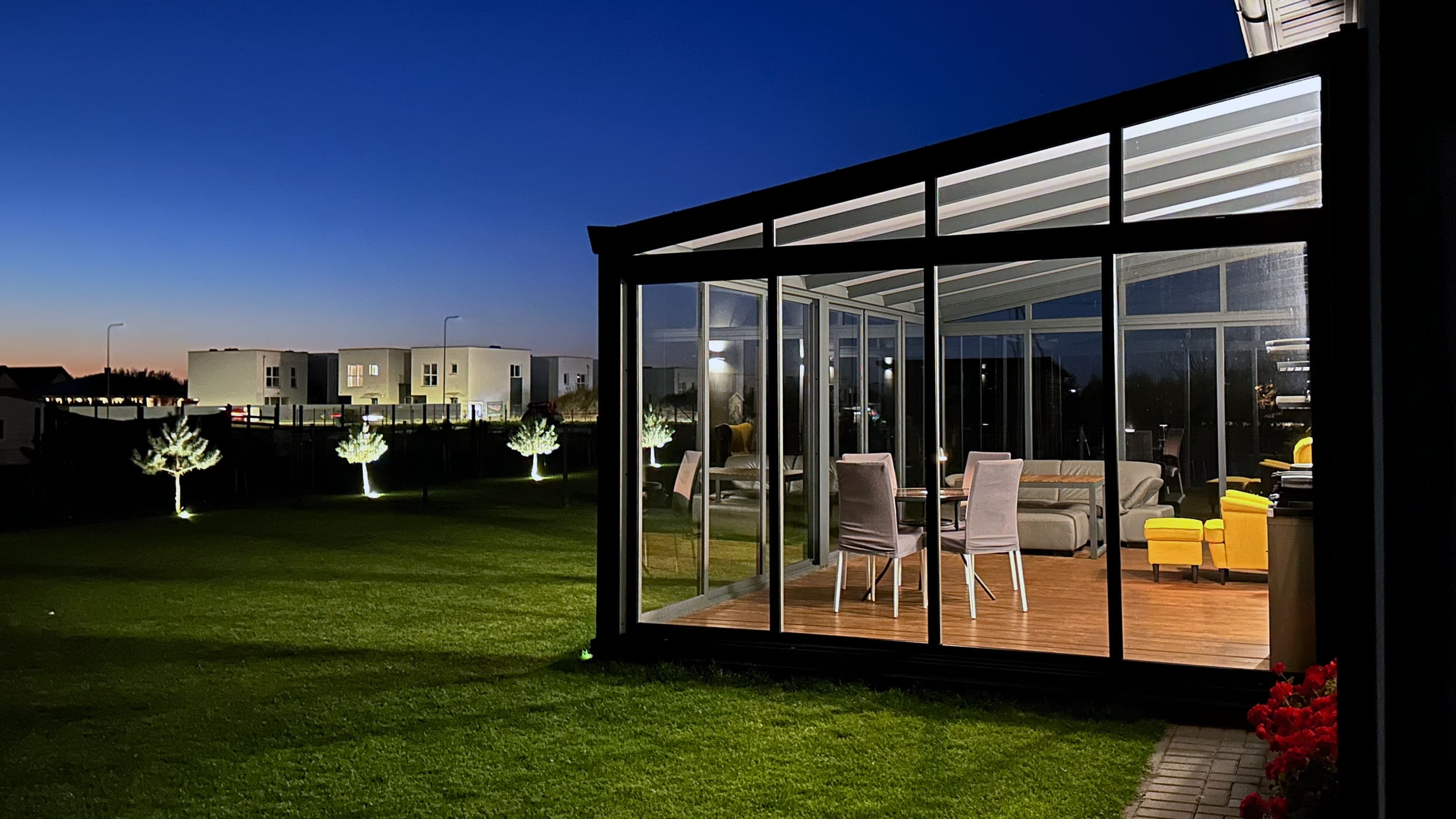 Veranda Framed Patio Glazing System ALU-FRAME Glass Terrace | Gardenis Veranda Framed Patio Glazing System ALU-FRAME Glass Terrace verandaer verandor terassilasitus veranda stiklaverandas terrassi klaasimine terrassenverglasung szklany taras | Gardenis