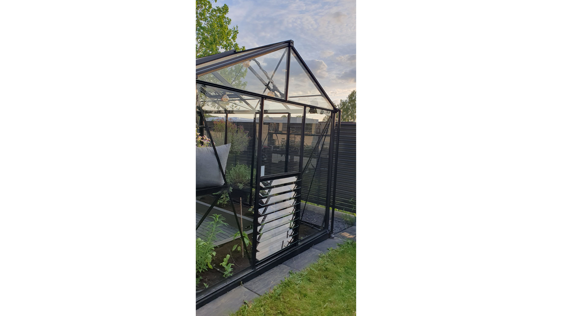 Louvre-greenhouse-window-went-Gardenis