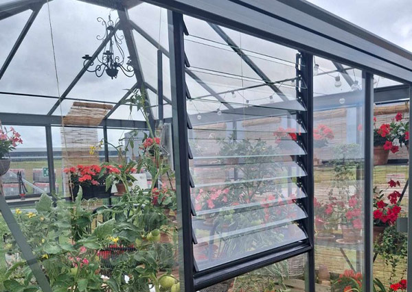 Louvre-windows-for-Gardenis-greenhouse