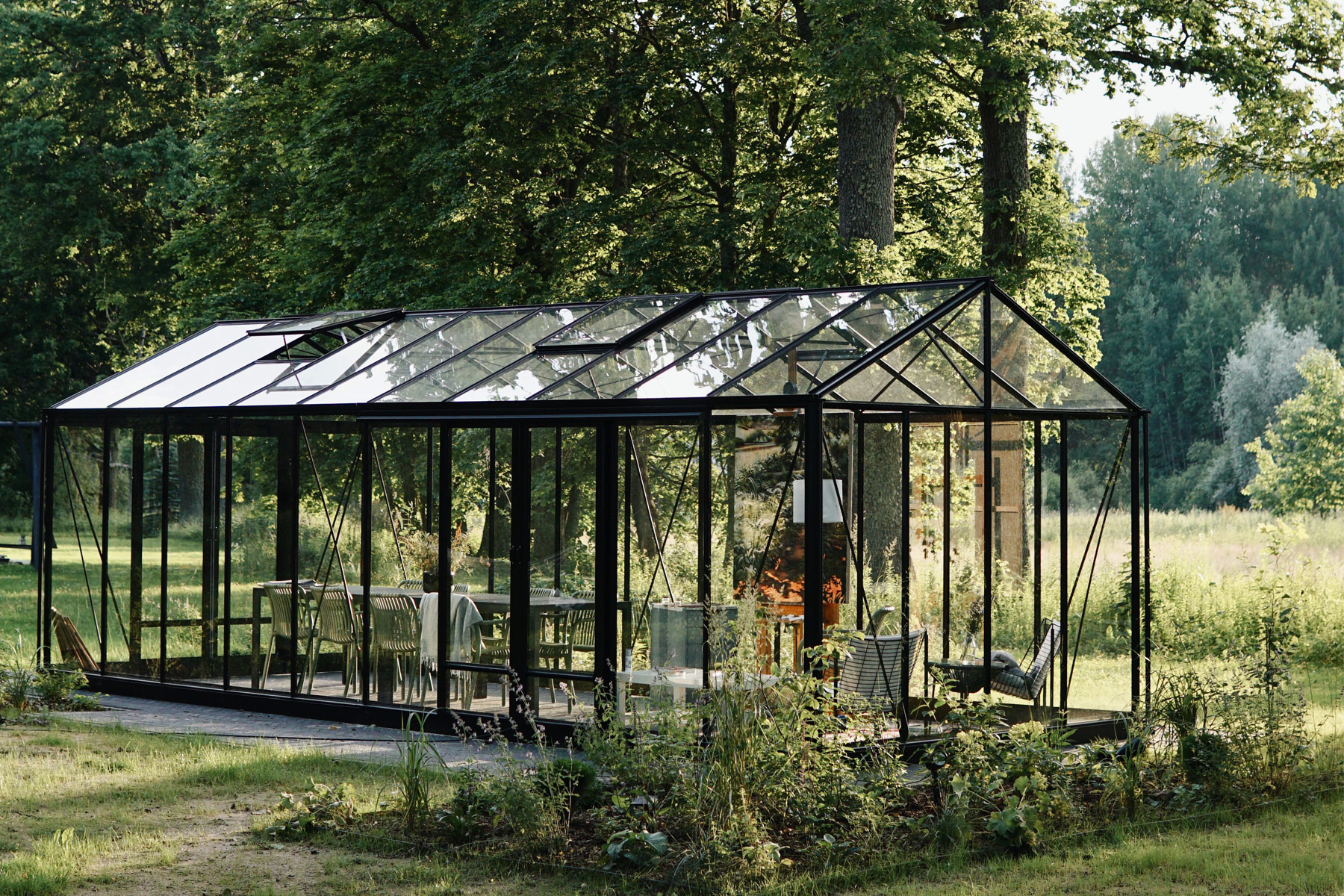 Šiltnamis dailės studija VENTUS 309 x 768 x 201 RAL9005 4 mm stiklas GARDENIS